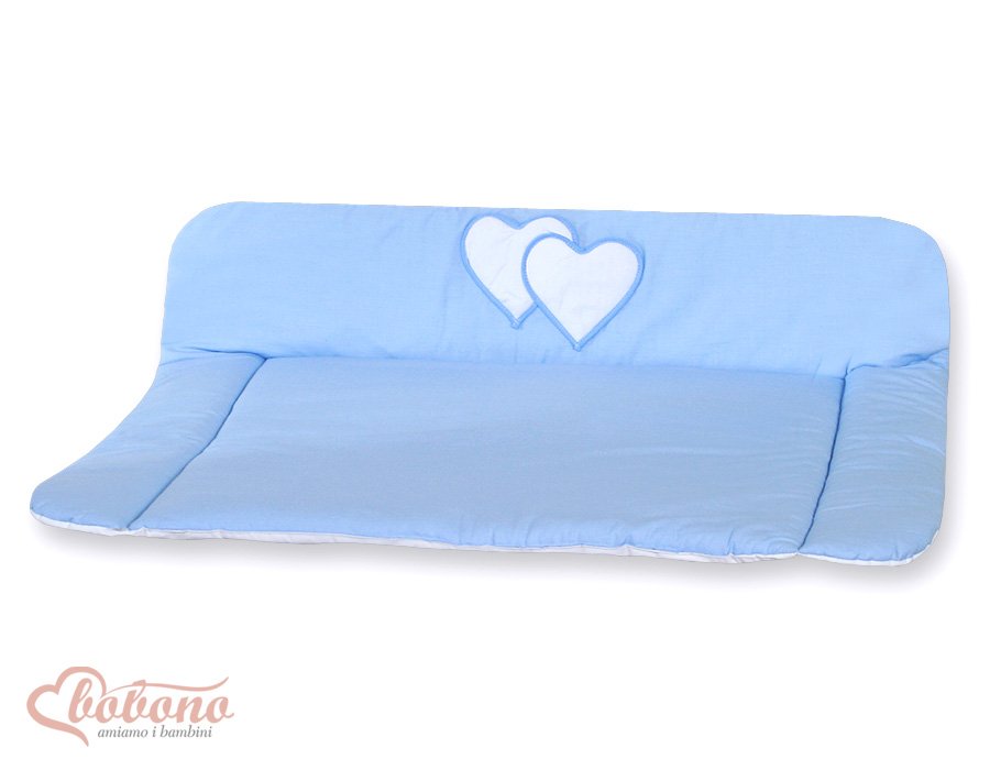 Minkštas pervystymo kilimėlis – Hanging Hearts mėlyna