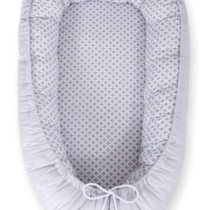 Kūdikio lizdas dvipusis Premium Cocoon naujagimiams BOBONO - pilka rozetė/pilka