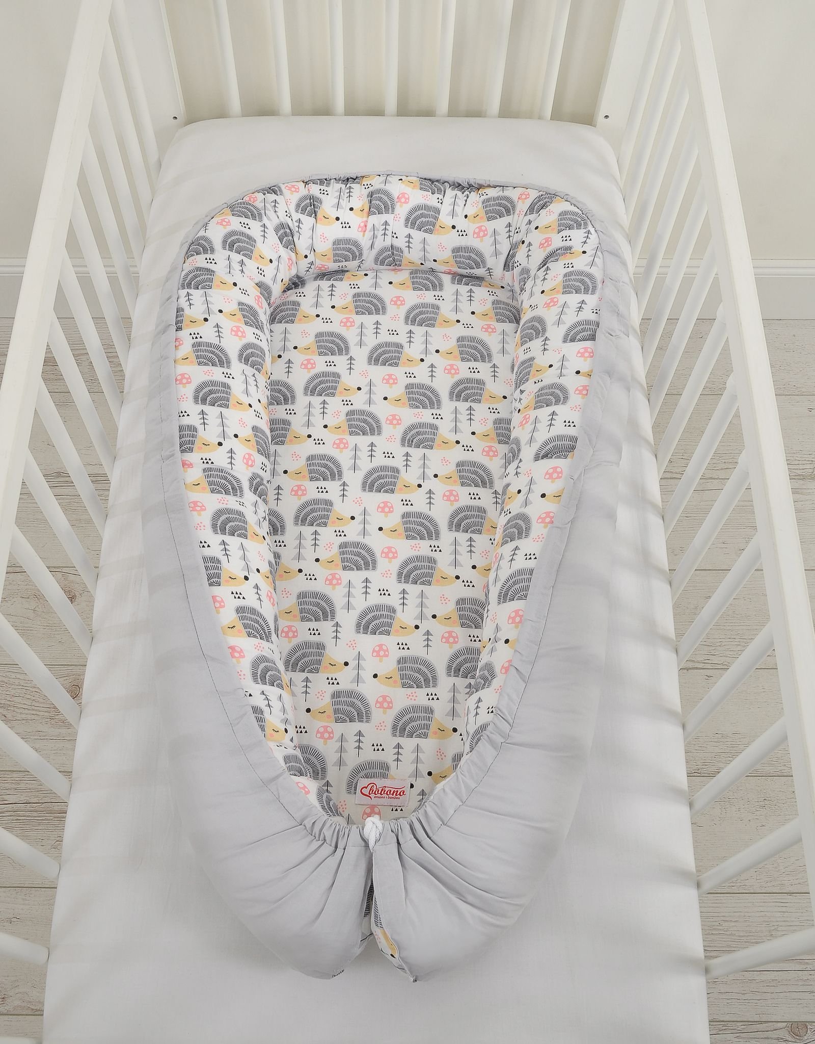 Kūdikio lizdas dvipusis Premium Cocoon naujagimiams BOBONO - ežiukai pilka - Image 3