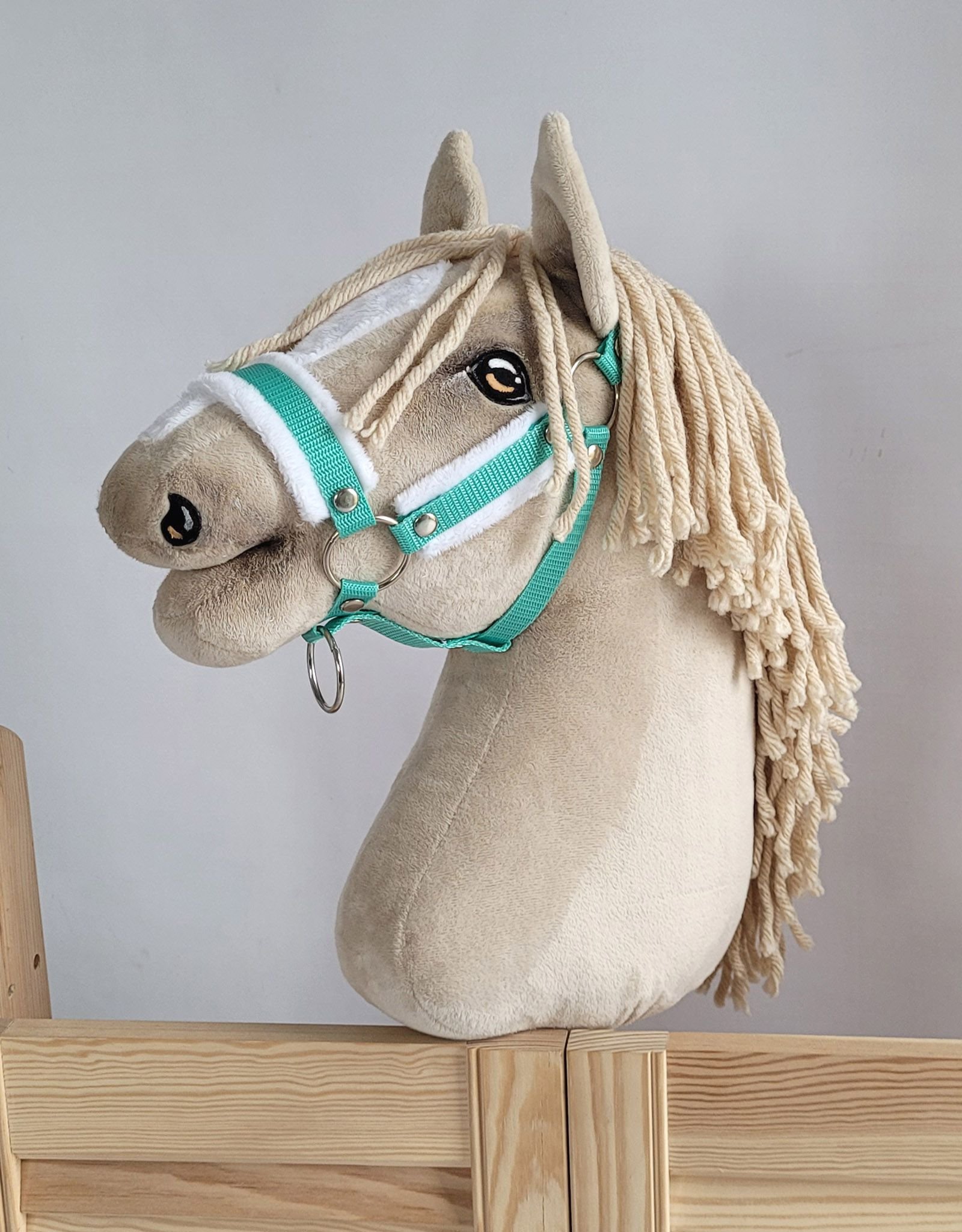 Reguliuojamas apynasris Hobby Horse žirgeliui A3 - mėtinė su baltu pūkeliu - Image 3