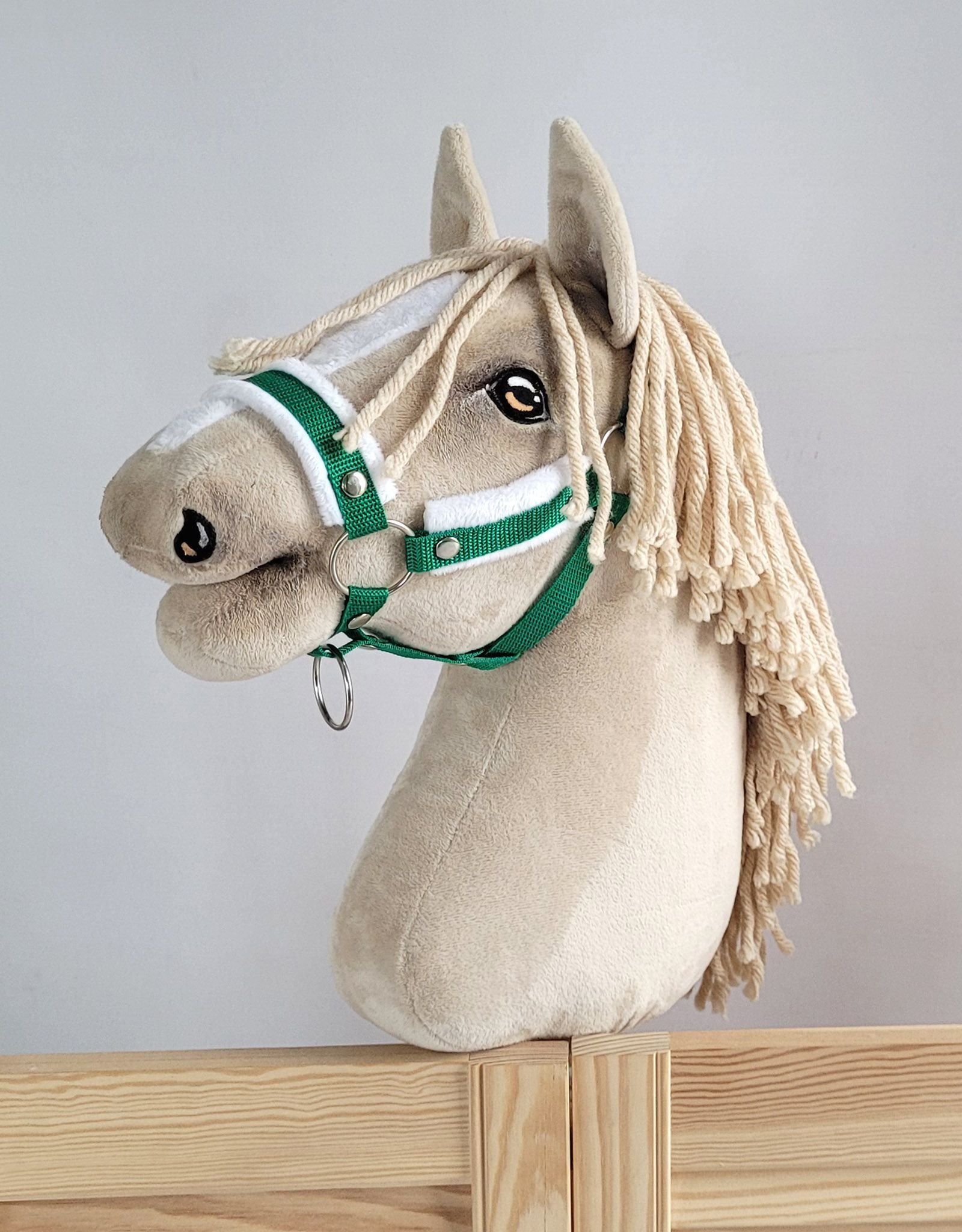 Reguliuojamas apynasris Hobby Horse žirgeliui A3 - žalia su baltu pūkeliu - Image 3