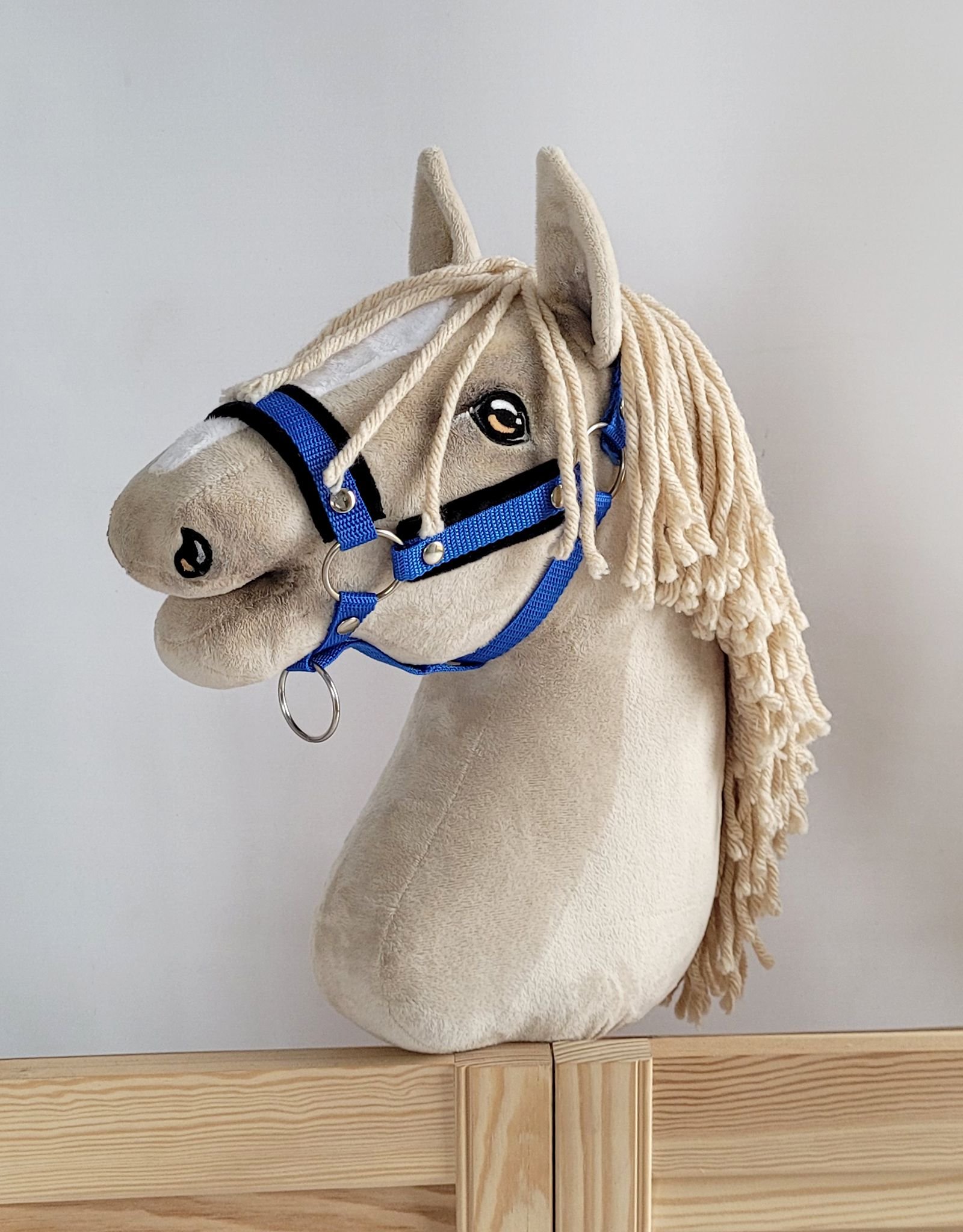 Reguliuojamas apynasris Hobby Horse žirgeliui A3 - mėlyna su juodu pūkeliu - Image 3
