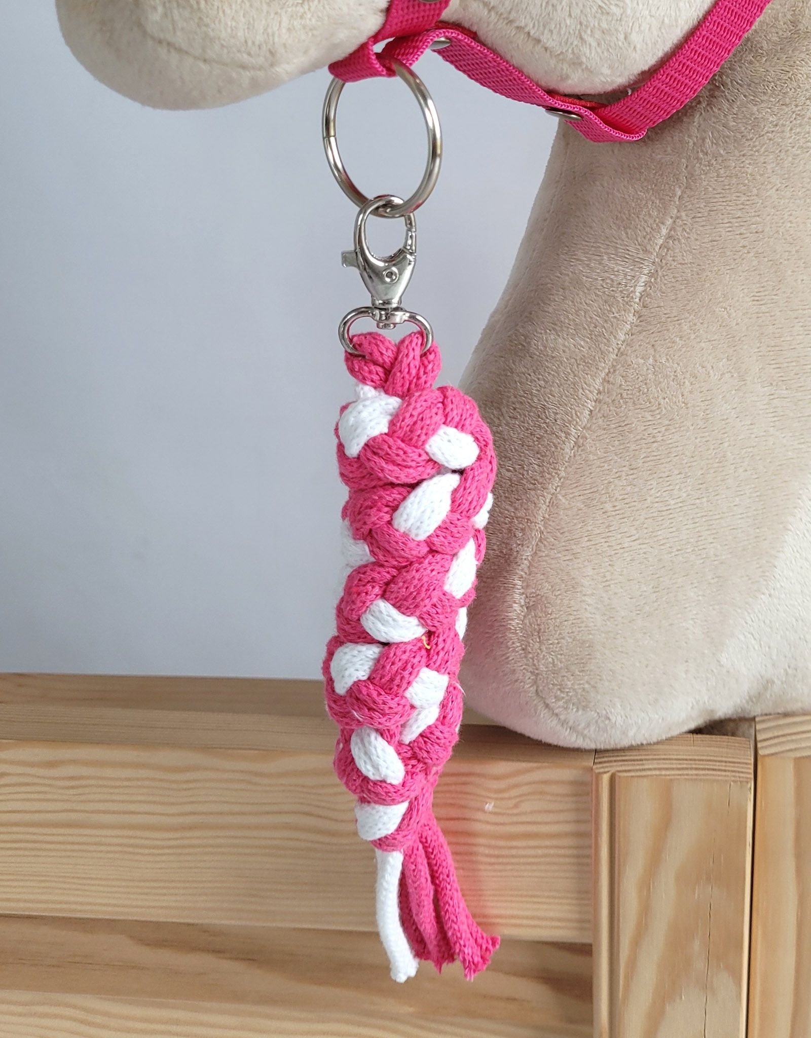 Pavadėlis Hobby Horse žirgeliui iš dvigubai vytos virvutės - balta-tamsiai rožinė - Image 3