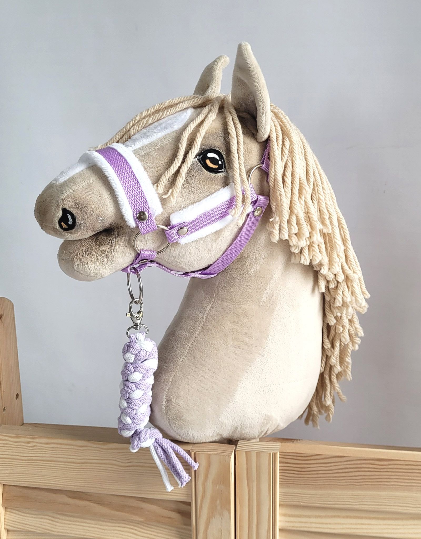 Pavadėlis Hobby Horse žirgeliui iš dvigubai vytos virvutės - balta-violetinė - Image 2