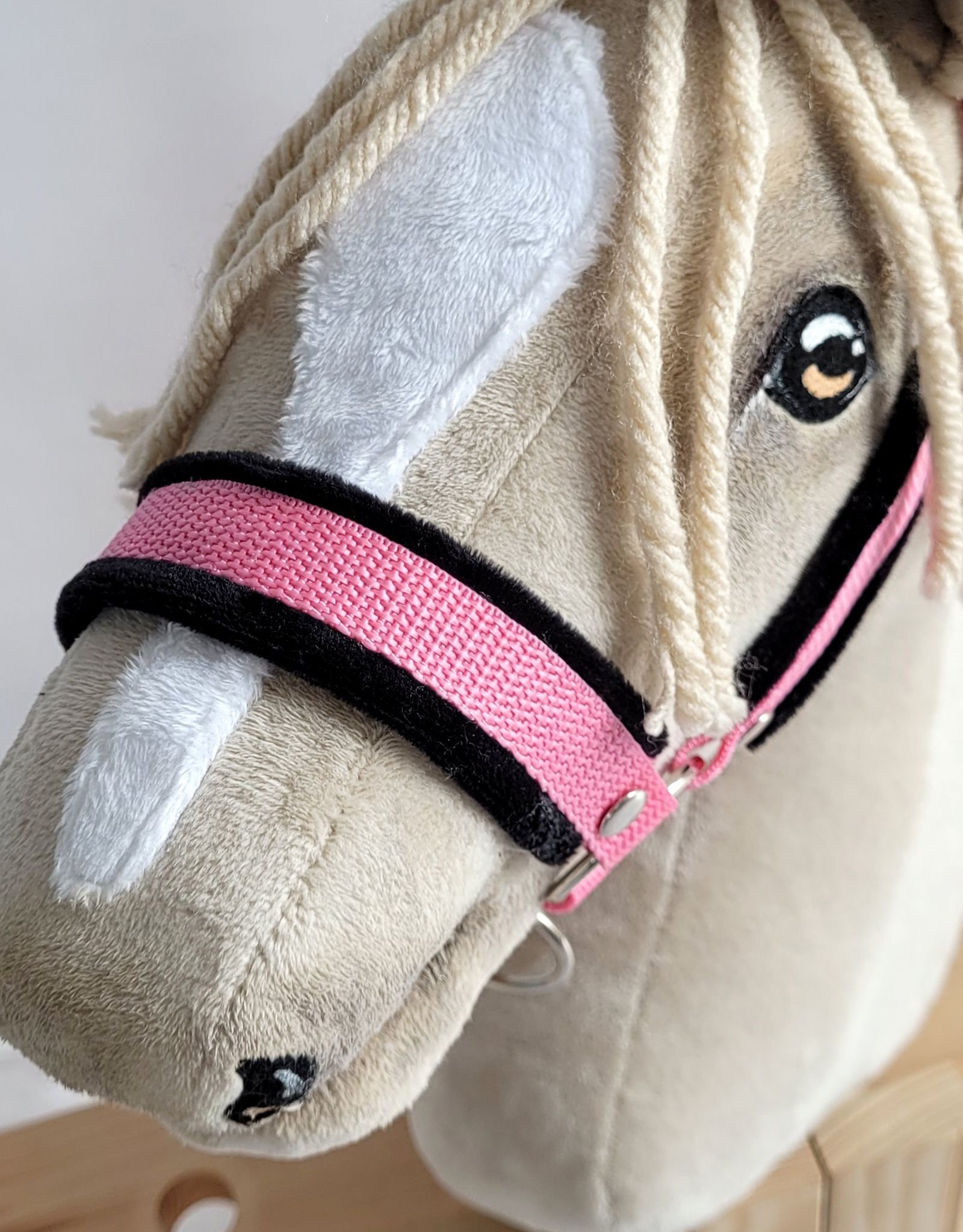 Rinkinys Hobby Horse: apynasris A3 su juodu kailiuku + pavadėlis iš virvės - juoda-rožinė - Image 2