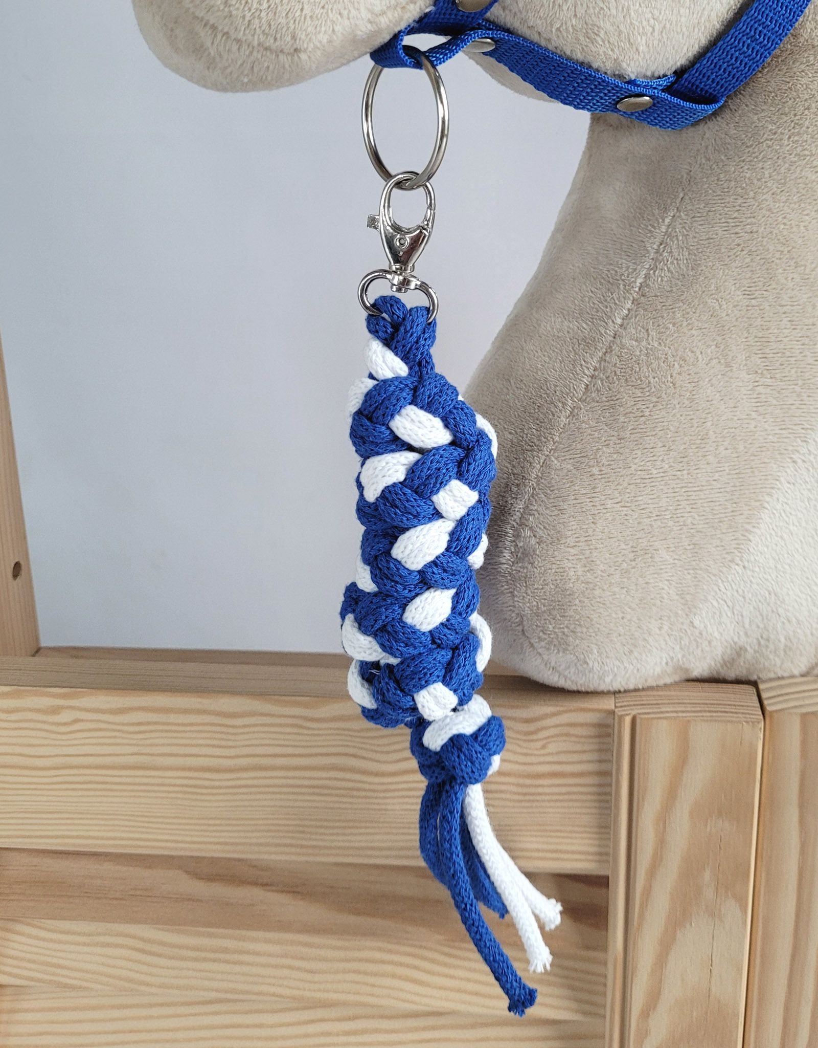 Hobby Horse pavadėlis, pagamintas iš dvigubai vytos virvutės - balta/mėlyna - Image 3