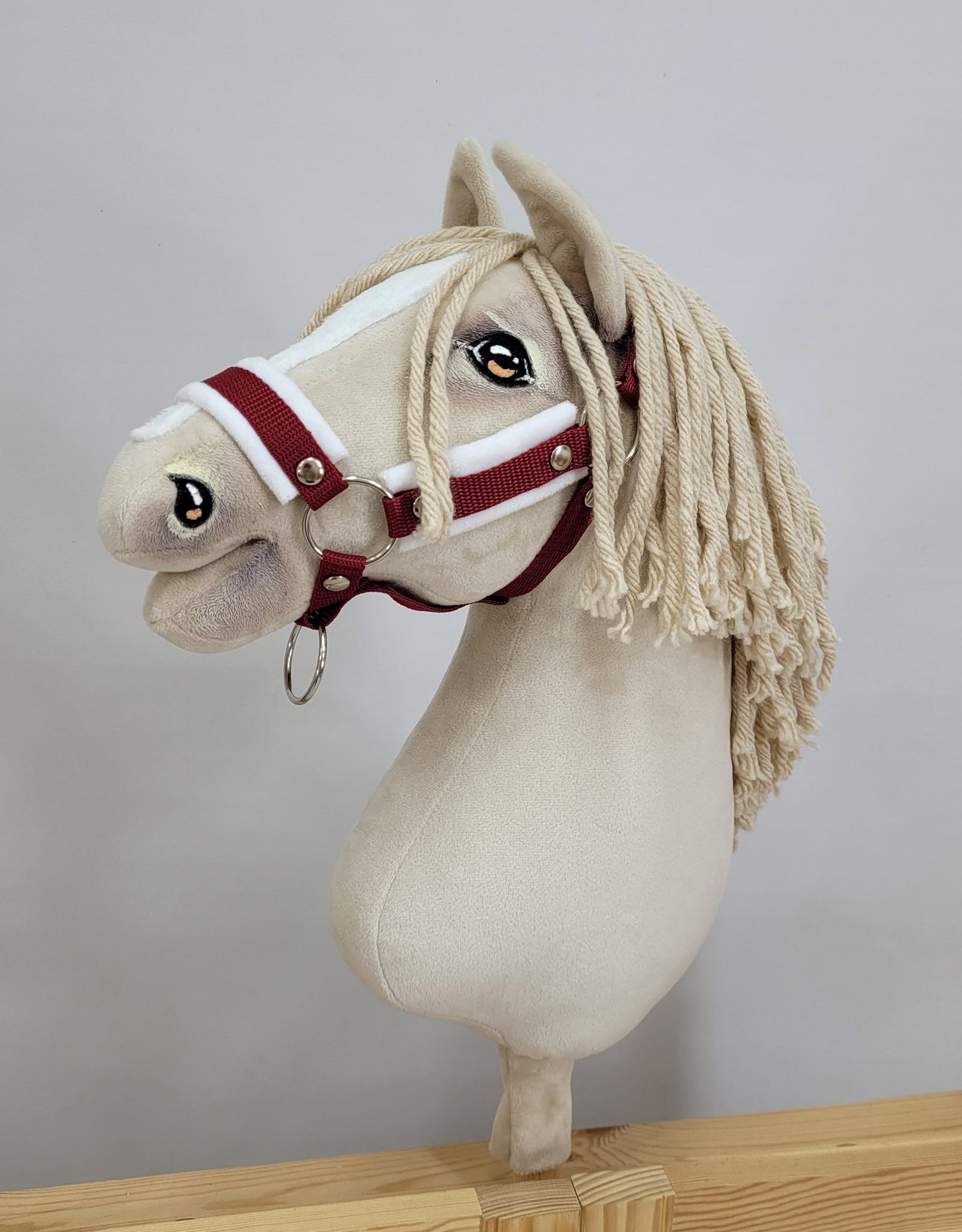 Reguliuojamas apynasris Hobby Horse žirgeliui A3 - bordo su baltu pūkeliu - Image 2