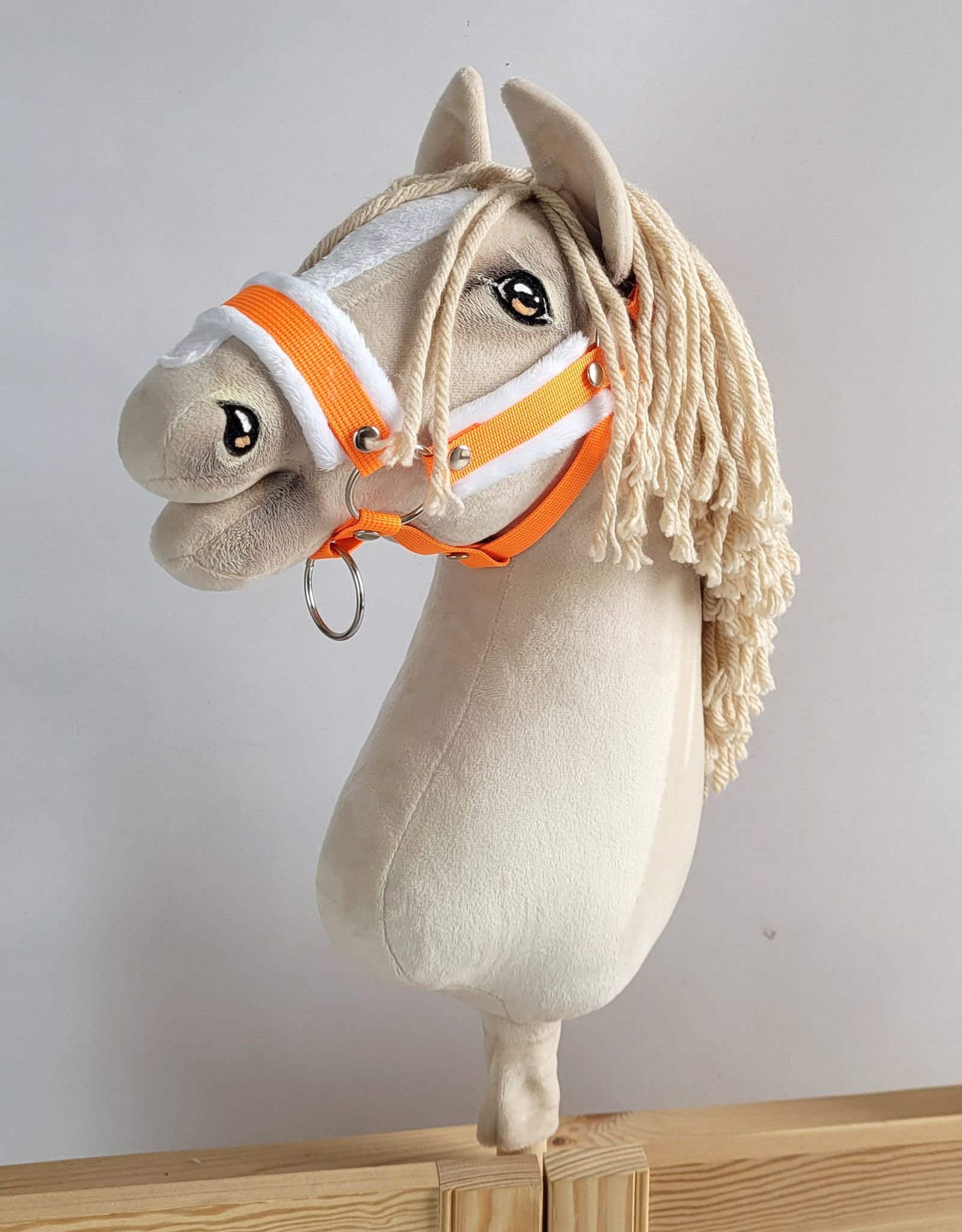 Rinkinys Hobby Horse: apynasris A3 su baltu kailiuku + pavadėlis iš virvės - neoninė oranžinė / balta - Image 2