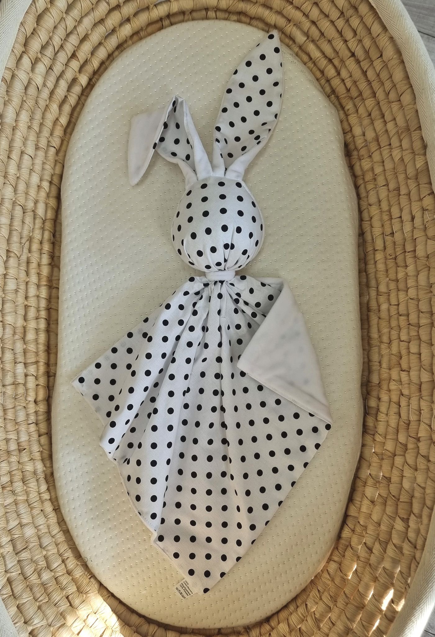DOUDOU meilus dvipusis triušiukas iš medvilnės ir minky - Juodi taškeliai - balta - Image 3