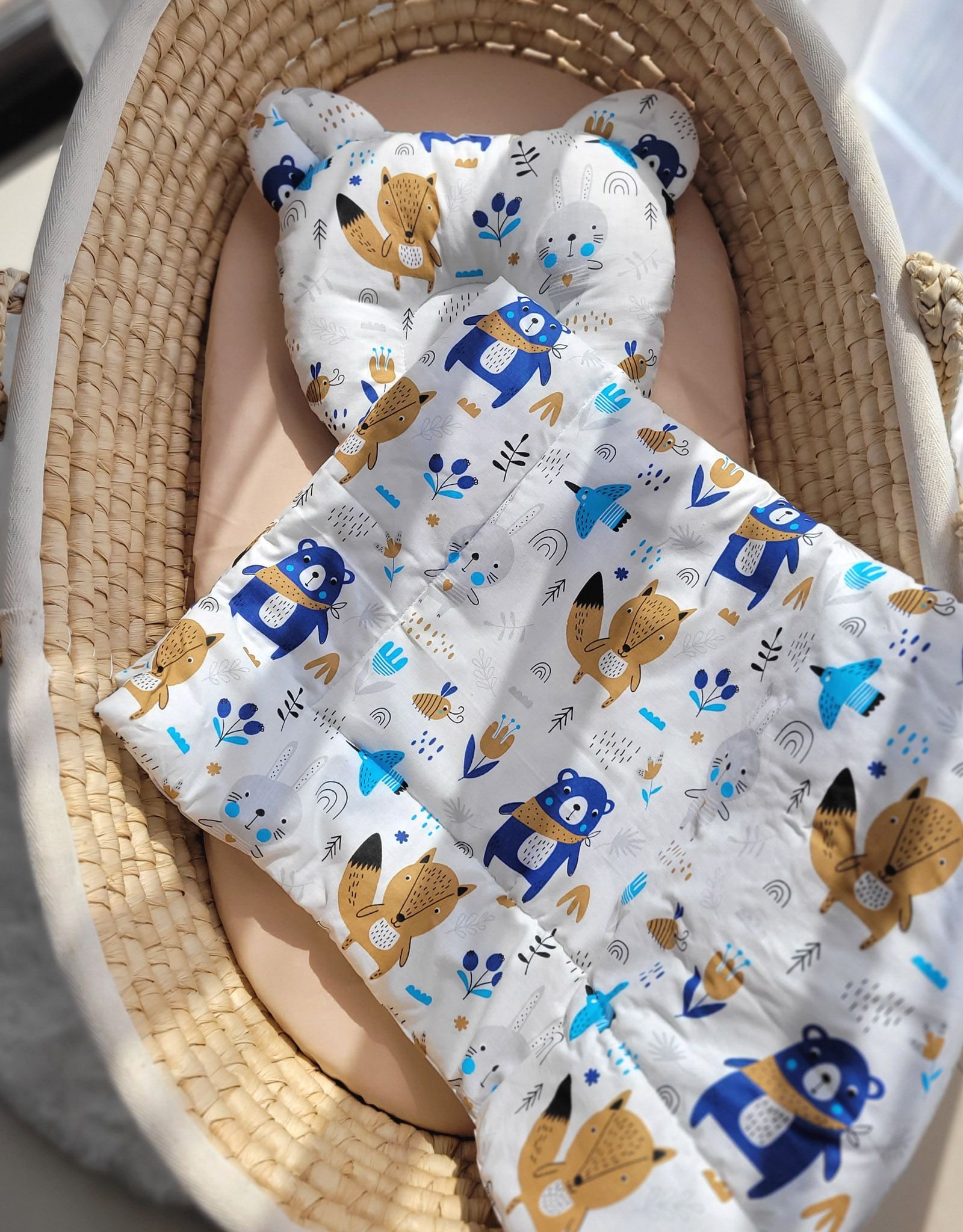 Antklodė su pagalvėle Teddy – 2 dalių komplektas – tamsiai mėlyni meškiukai - Image 3