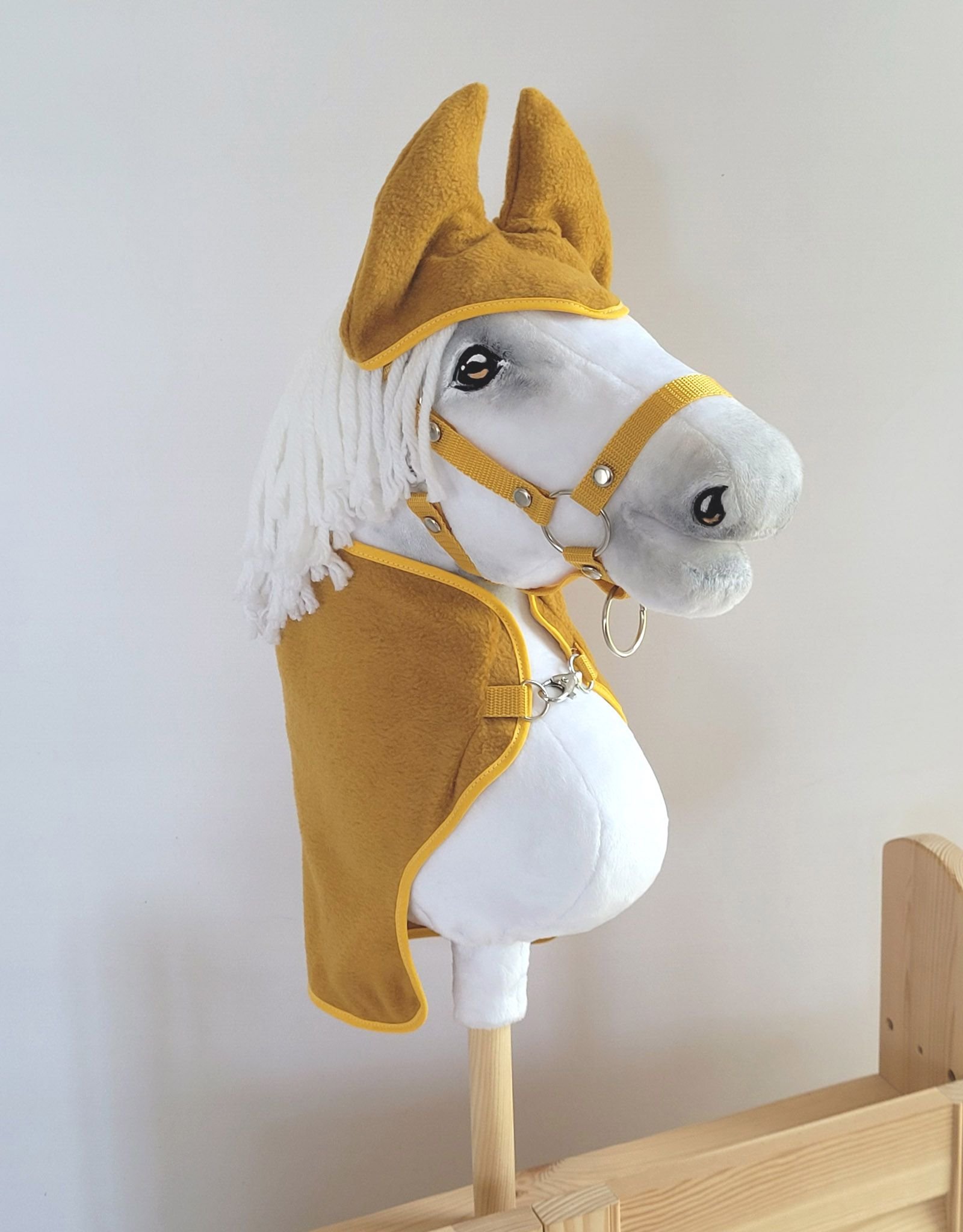 Rinkinys Hobby Horse A4 ir A5: flisinis pledas + naušnikai - medaus geltona - Image 2