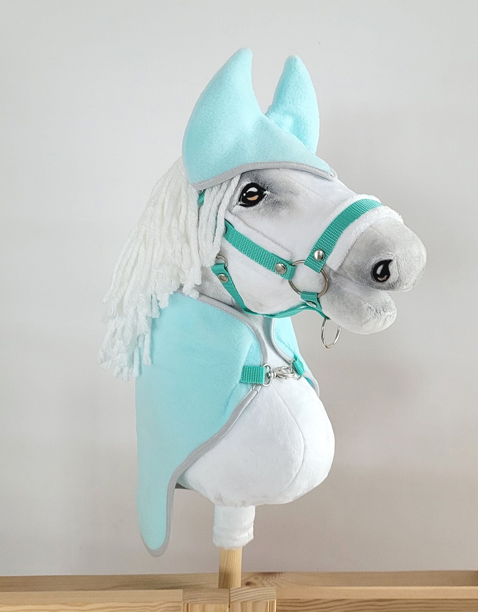 Rinkinys Hobby Horse A3: flisinė antklodė + šiltos ausinės – šviesiai mėtinė - Image 2