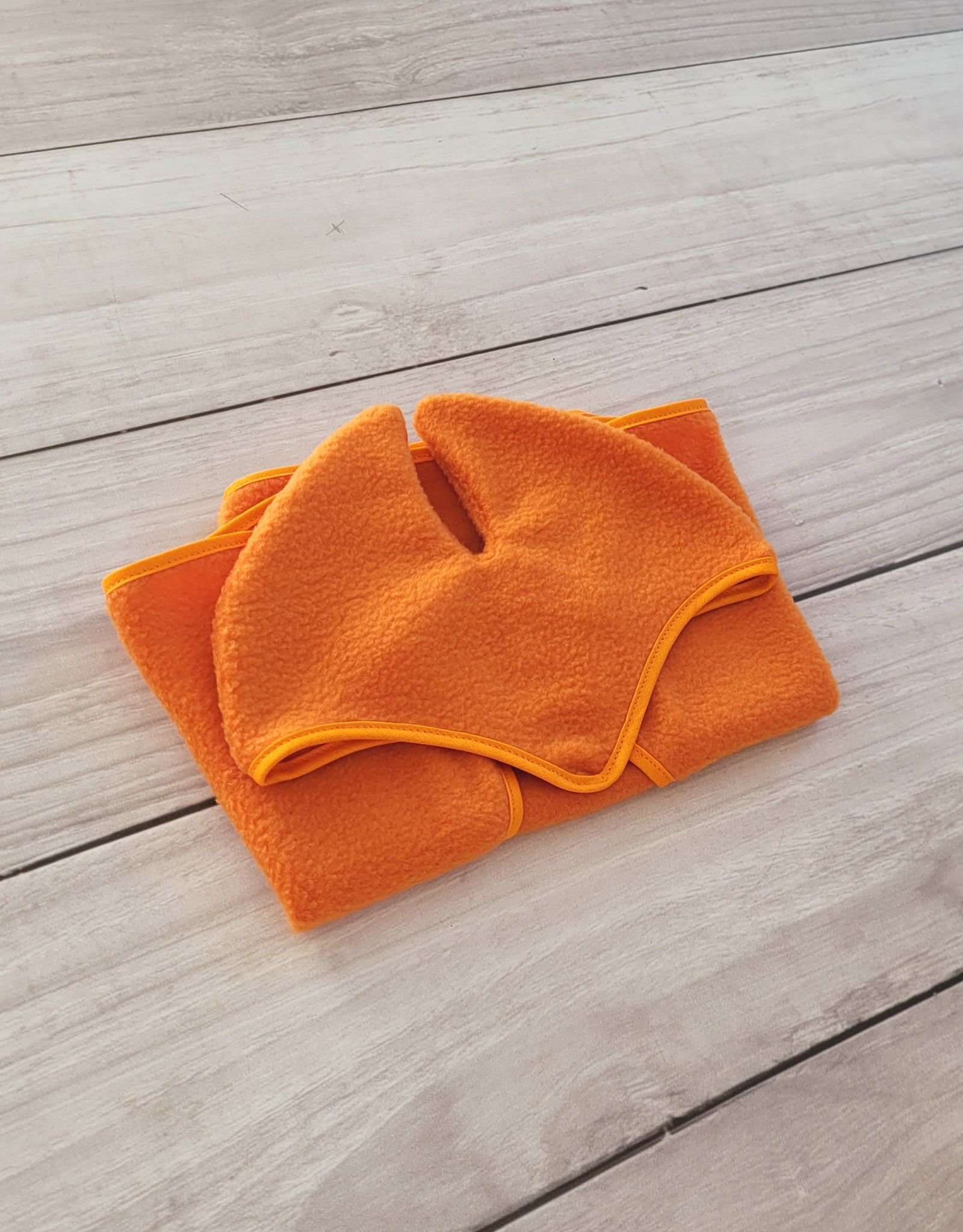Rinkinys Hobby Horse A3: flisinė antklodė + šiltos ausinės – oranžinė - Image 4