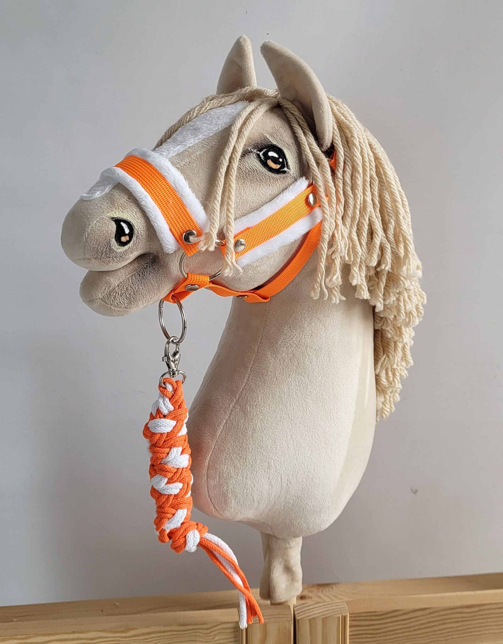 Rinkinys Hobby Horse: apynasris A3 su baltu kailiuku + pavadėlis iš virvės - neoninė oranžinė / balta - Image 5