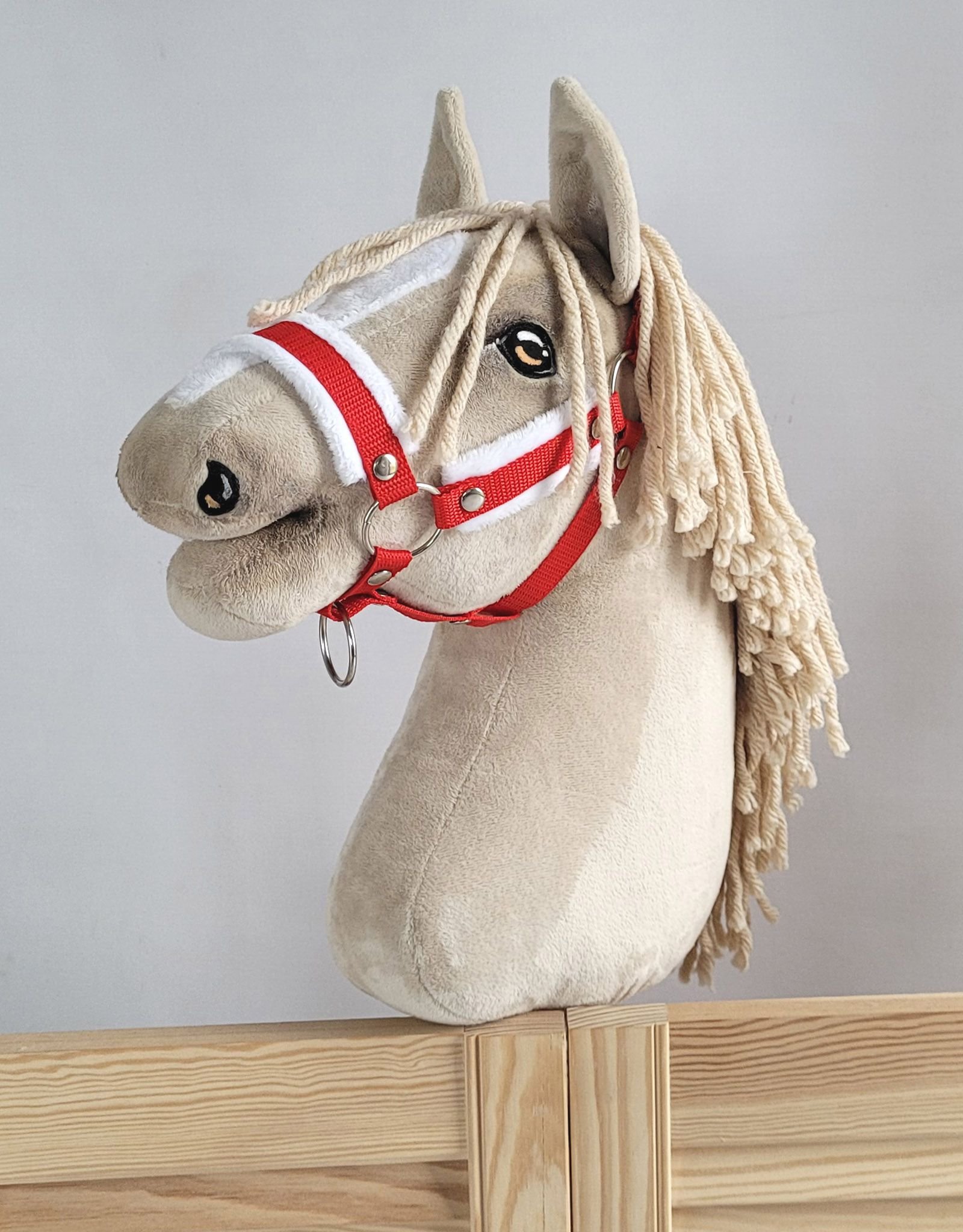Reguliuojamas apynasris Hobby Horse žirgeliui A3 - raudona su baltu pūkeliu - Image 6