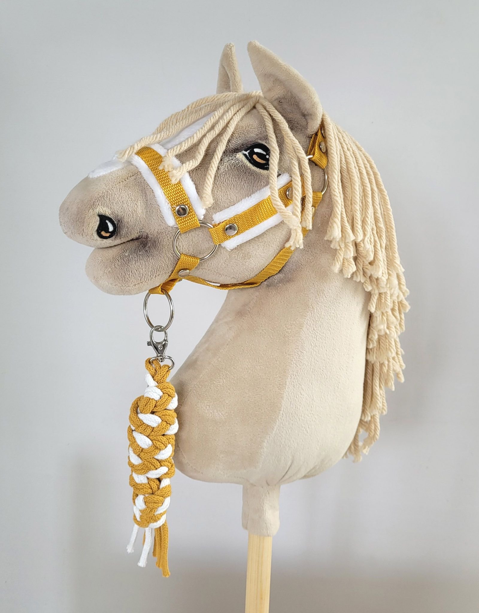 Rinkinys Hobby Horse: apynasris A3 su baltu kailiuku + pavadėlis iš virvės - balta-medaus geltona - Image 8