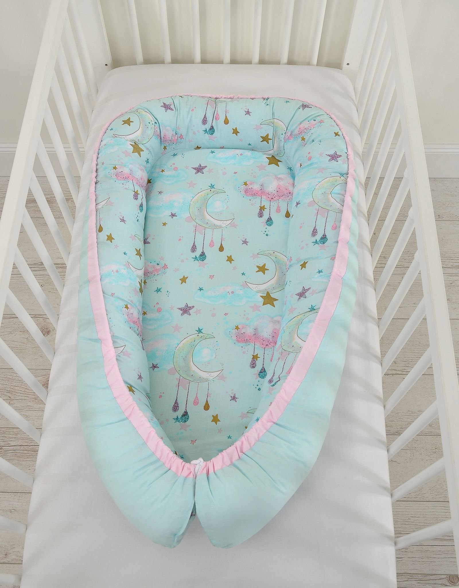 Kūdikio lizdas dvipusis Premium Cocoon naujagimiams BOBONO - mėnuliai mėtų - Image 6