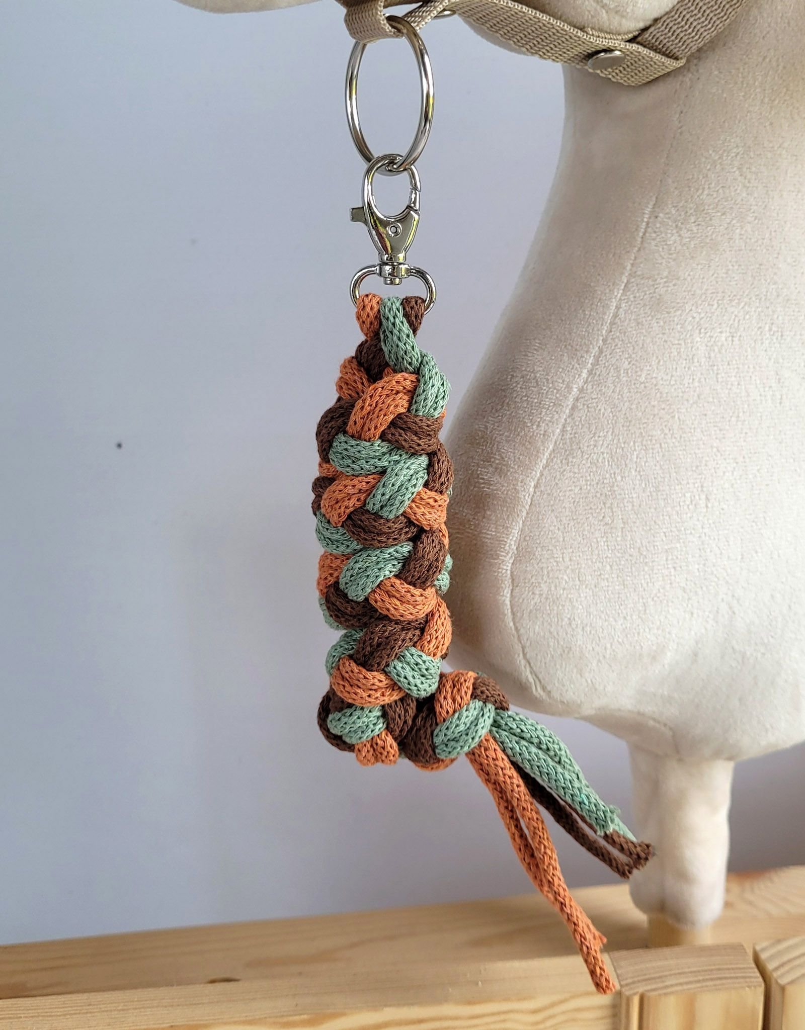 Hobby Horse pavadėlis, pagamintas iš dvigubos virvutės - pistacijų spalvos/ruda/terakotos spalvos - Image 3