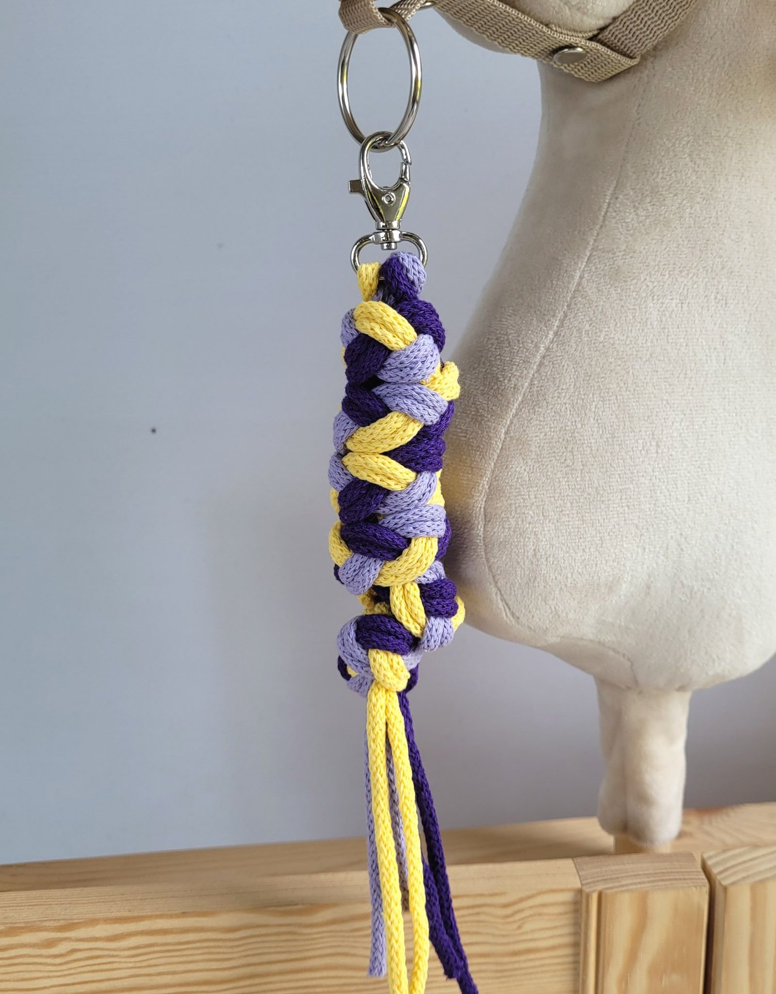 Hobby Horse pavadėlis, pagamintas iš dvigubos virvutės - purpurinė/tamsiai violetinė/geltona - Image 2