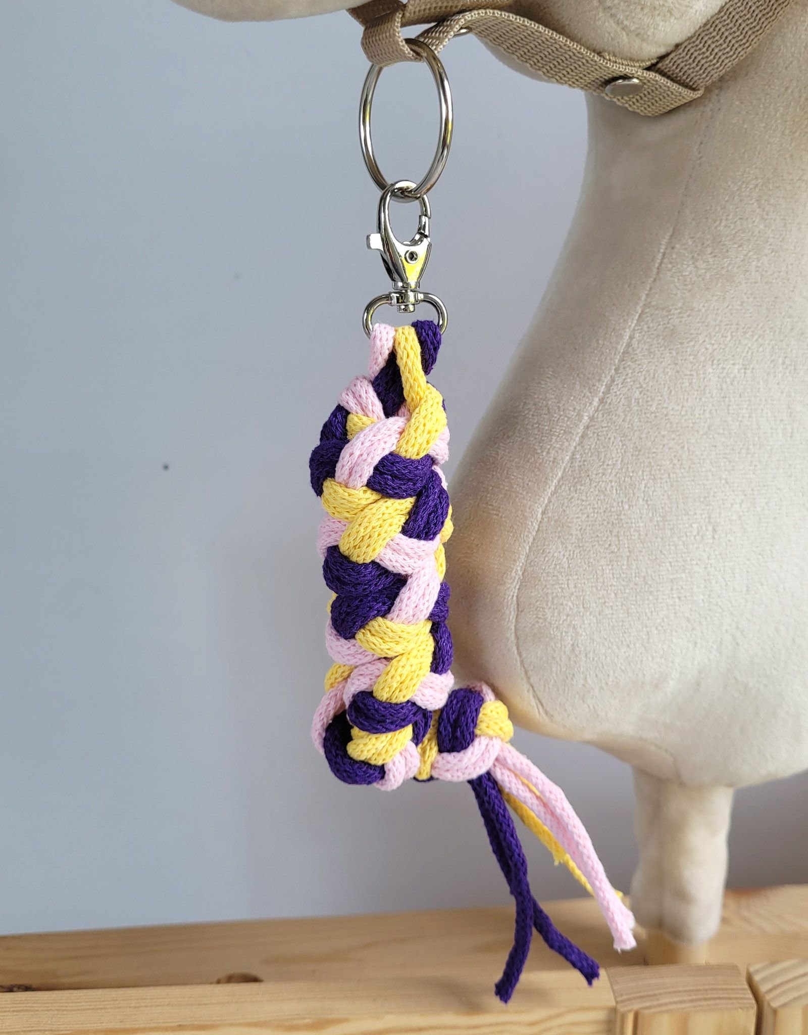 Hobby Horse pavadėlis, pagamintas iš dvigubos virvutės - šviesiai rožinė/tamsiai violetinė/geltona - Image 2