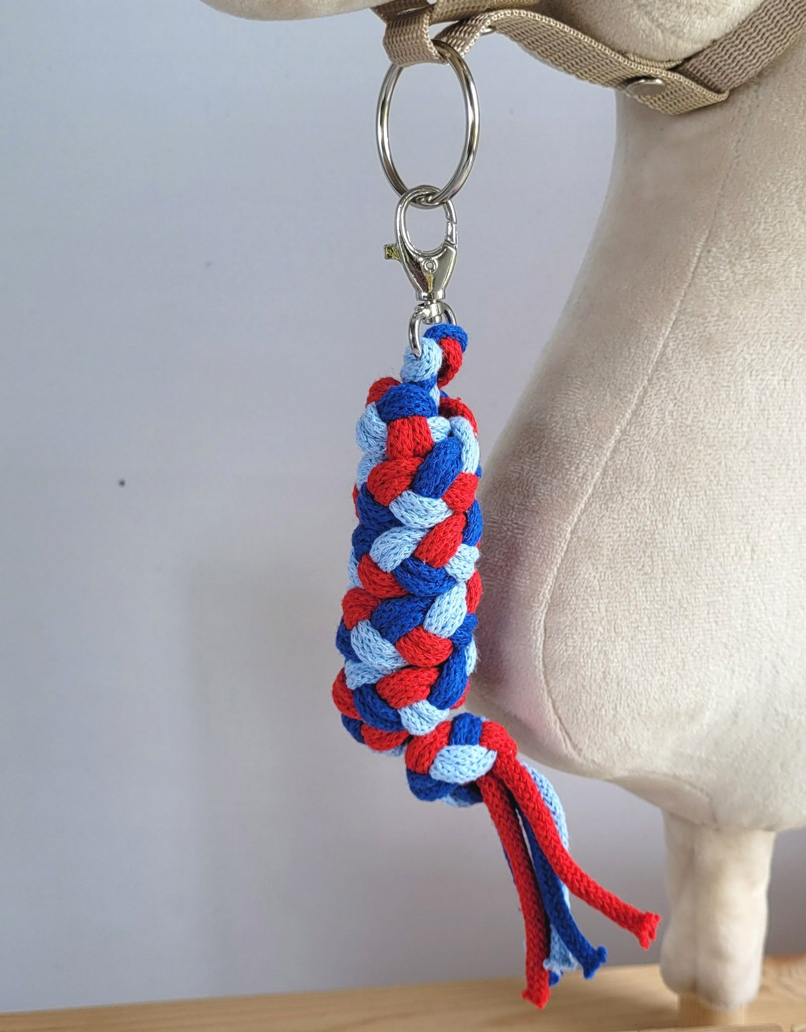 Hobby Horse pavadėlis, pagamintas iš dvigubos virvutės - mėlyna/rugiagėlių/raudona - Image 2