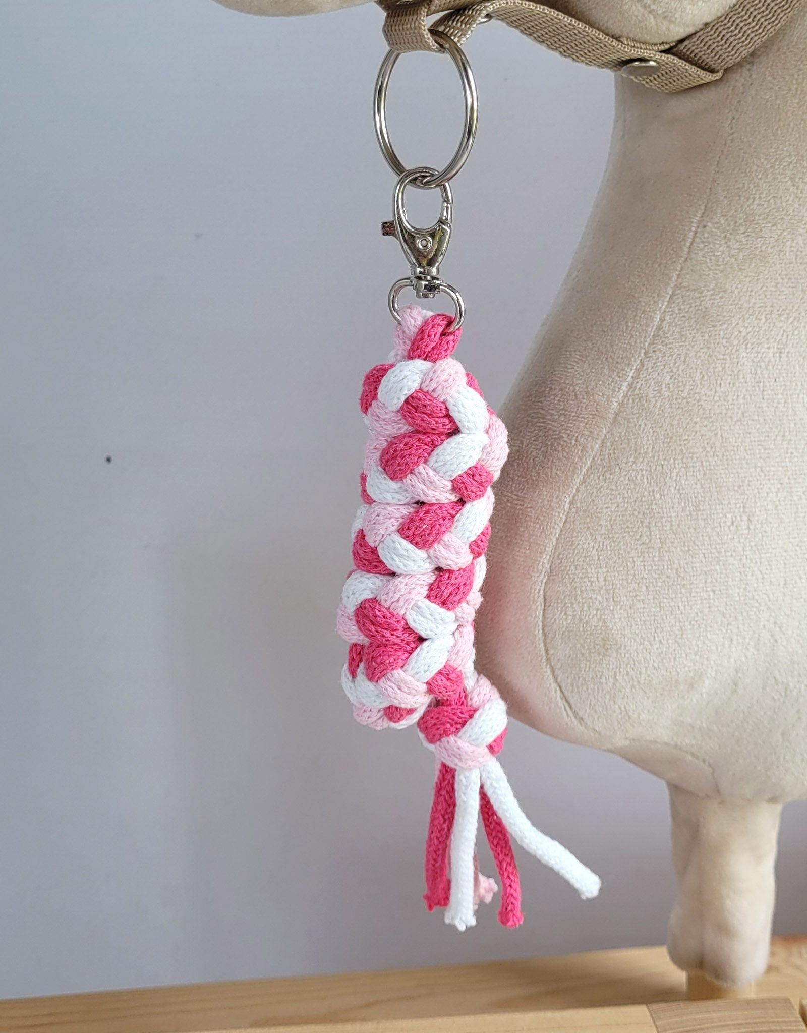 Hobby Horse pavadėlis, pagamintas iš dvigubos virvutės - šviesiai rožinė/tamsiai rožinė/balta - Image 2